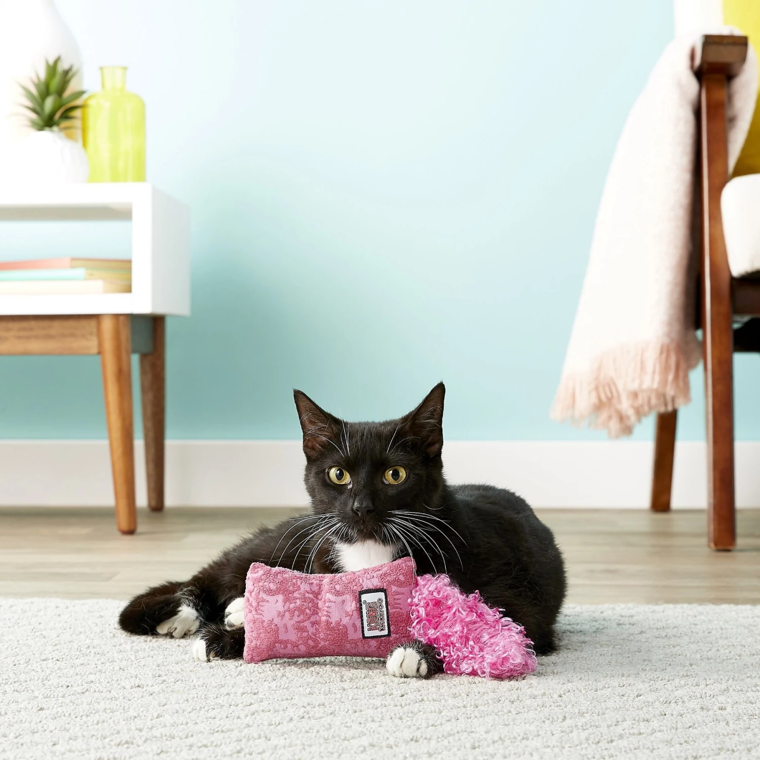 KONG Kickeroo Kitten Toy, Color Varies 4 KONG Kickeroo Kitten Toy, Color Varies - Image 4