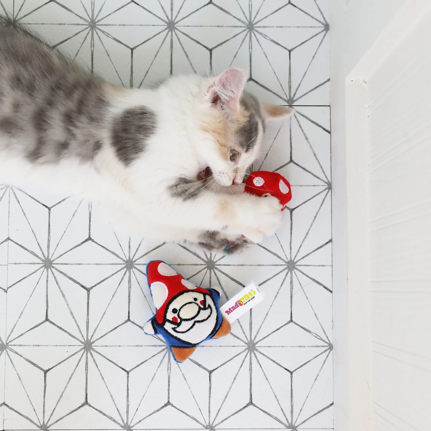 Mad Cat Gnome Sweet Gnome Catnip & Silvervine Cat Toy 7 Mad Cat Gnome Sweet Gnome Catnip & Silvervine Cat Toy - Image 7